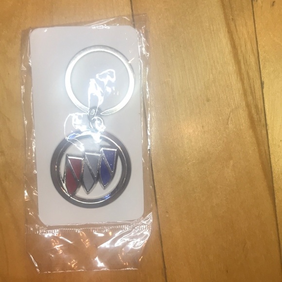BUICK logo 3D Chrome/Metal  Keychain NEW - Picture 3 of 4